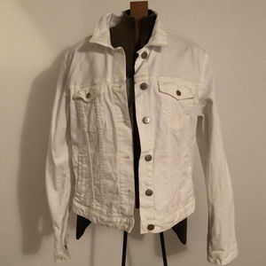 GAP white denim jacket like new